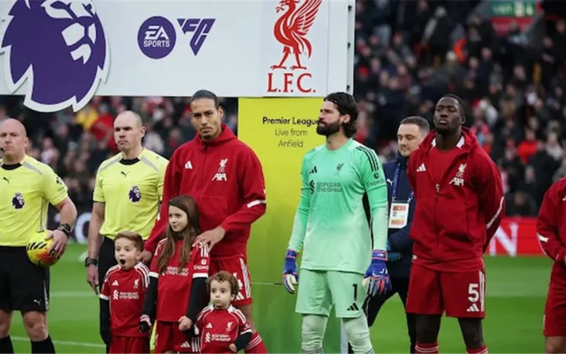 إشادة مؤثرة.. فان دايك يثني على جوتا خلال ليلة تكريمه بليفربول